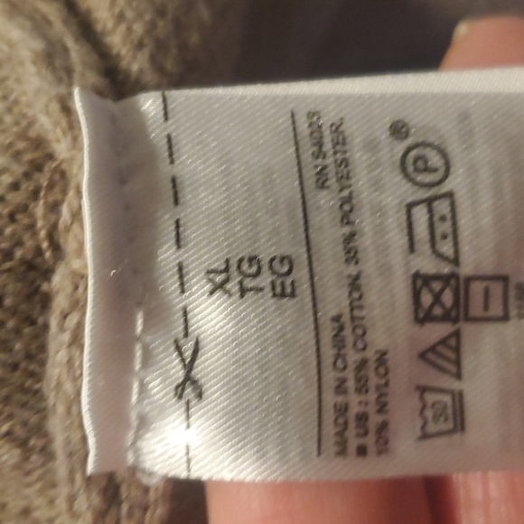 Old navy sweater - Picture 4 of 4